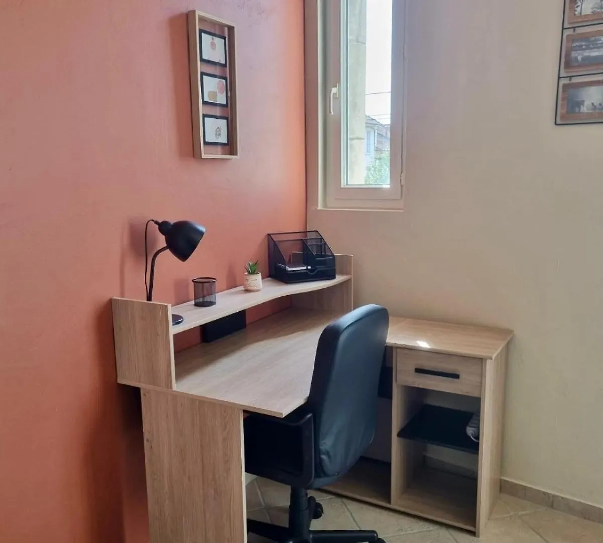 Appartement 55 M2 Avec Terrasse, Clim, Wifi, Netflix, Bureau Avignon