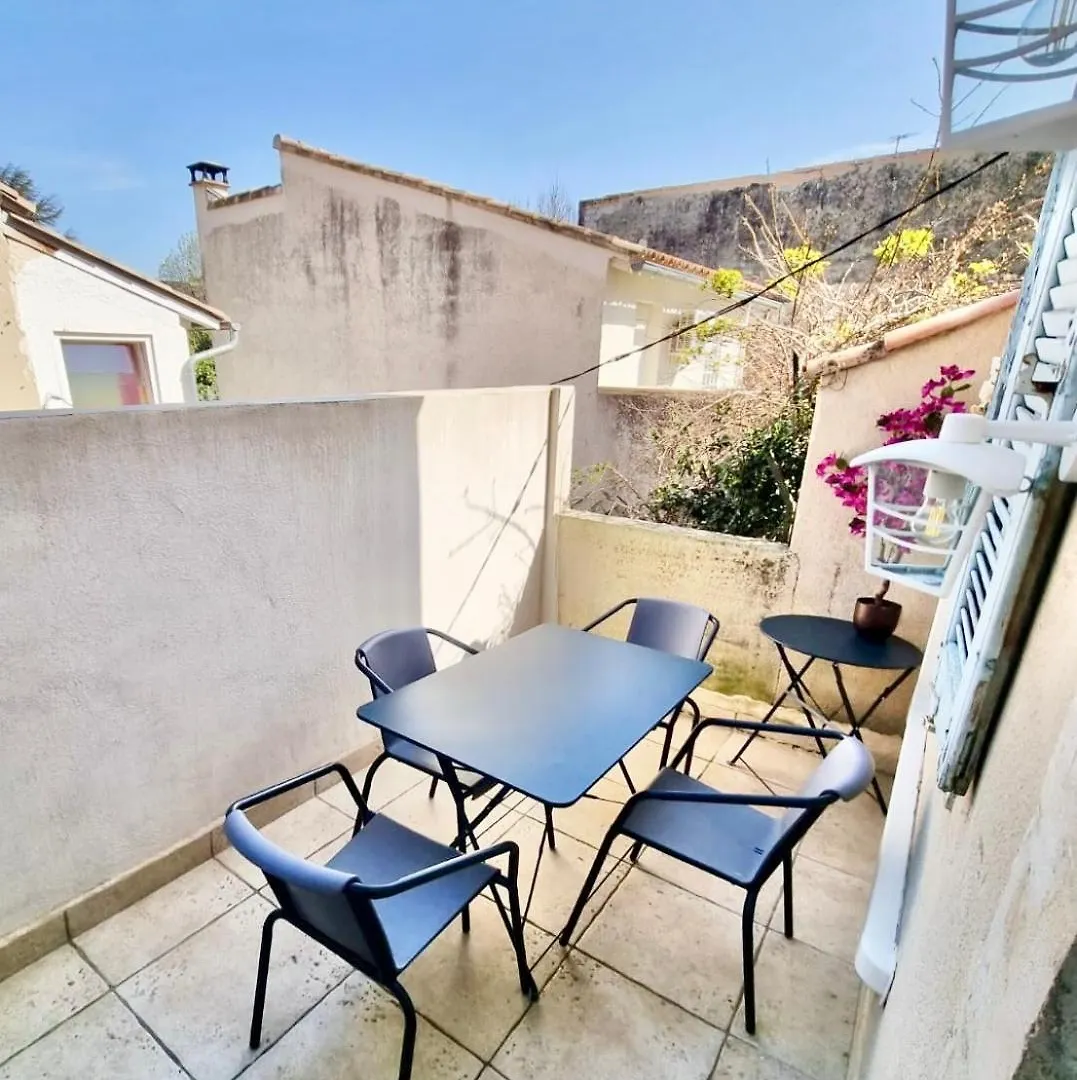 Appartement 55 M2 Avec Terrasse, Clim, Wifi, Netflix, Bureau Avignon 0*,